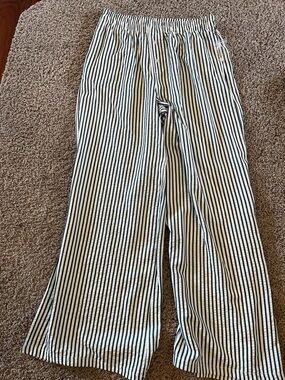Sincerely Jules Grey & White Stripe Wide-Leg lightweight pants size Medium New